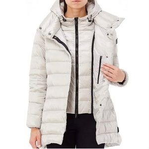 Tumi Cloud Puffer Women’s size Medium